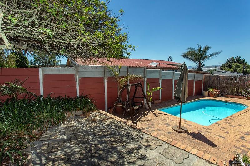 3 Bedroom Property for Sale in Morgenster Western Cape
